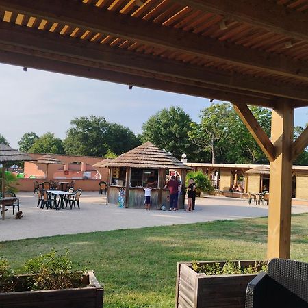 Camping Domaine De Senaud アルボン エクステリア 写真