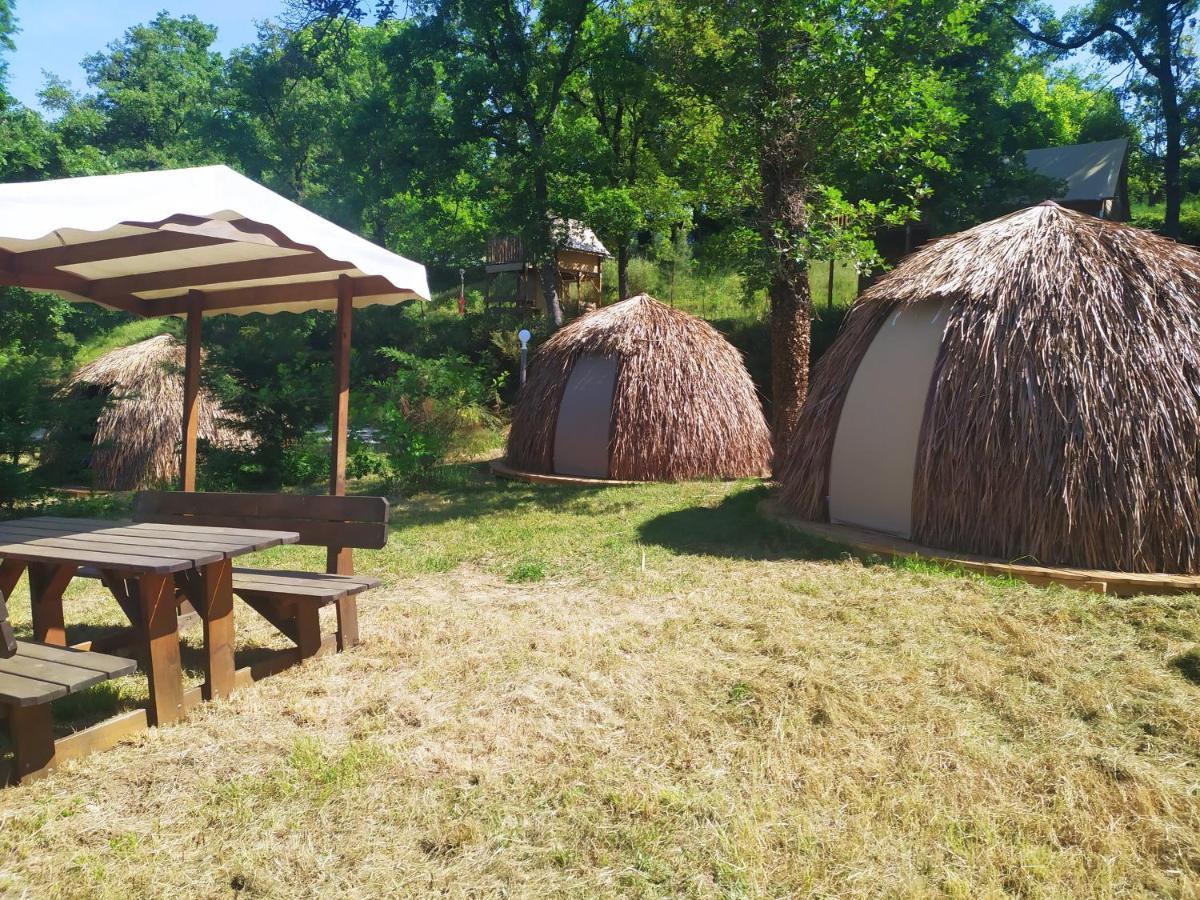 Camping Domaine De Senaud アルボン エクステリア 写真