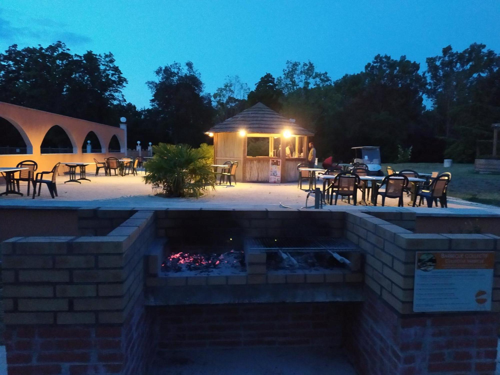 Camping Domaine De Senaud アルボン エクステリア 写真